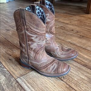 Laredo Tan Leather Cowboy Boots